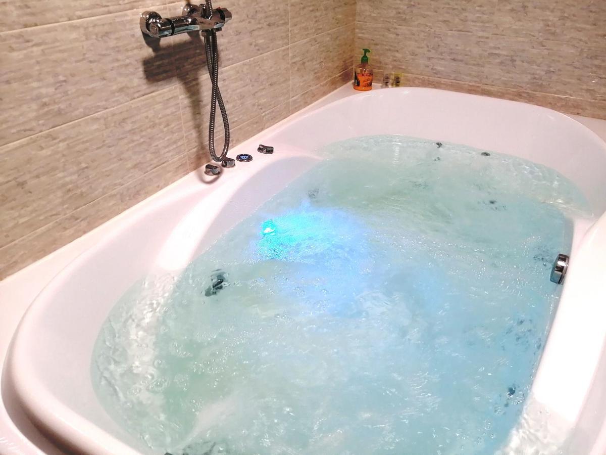 АПАРТАМЕНТЫ JACUZZI LUXE CITY CENTRE, ПАНОРАМНЫЙ ВИД НА МИНСК (Беларусь) -  Квартиры посуточно - от 4386 RUB | NOCHI